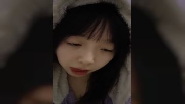 微型天生巨乳大奶小坦克，露脸卧室中独居露脸自慰掰穴特写大黑牛道具第05集