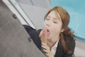OnlyFans網紅辛尤里-OL裝地鐵勾引最後的乘客~的啊