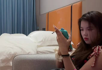 杏吧原創.約炮剛破處沒多久的小妹妹-鳩摩智
