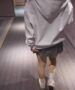 海角社區・破處18歲小可愛