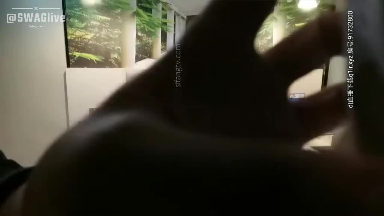 酒店約炮很有愛心的高顏值黑絲美女學妹做愛