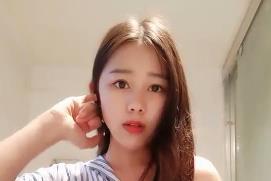 氣質美少婦衛生間自慰