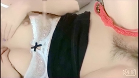 顏值高腰細胸大的模特女神思瑞最新系列--一個人在家...