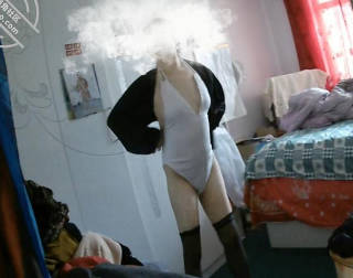 海角社區・觀音做蓮的看著老媽渾圓的屁股