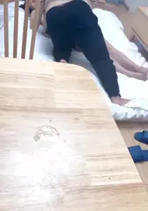 老婆在吃飯被朋友從飯桌上硬拉下去 吃鮑魚啪啪啪
