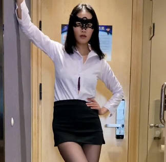 不要玩遊戲了來玩黑絲御姐・斯文禽獸