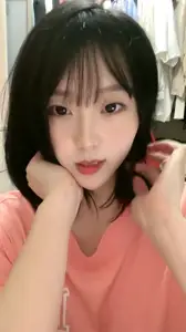 哈爾濱胖次：呦呵給哥哥比個心刷禮物啥都不看的就是好大哥白嫖的可是爛屁眼哈哈哈射到我嘴裡好給你解解渴靠不要.