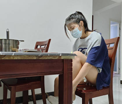 海角社區.小姨子騷逼操腫全過程