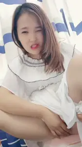 四川年輕辣媽私處玩弄跳蛋自慰，香豔刺激高潮不斷騷話連連！