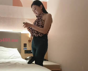 約了一個穿著非常性感的漂亮妹妹-強哥