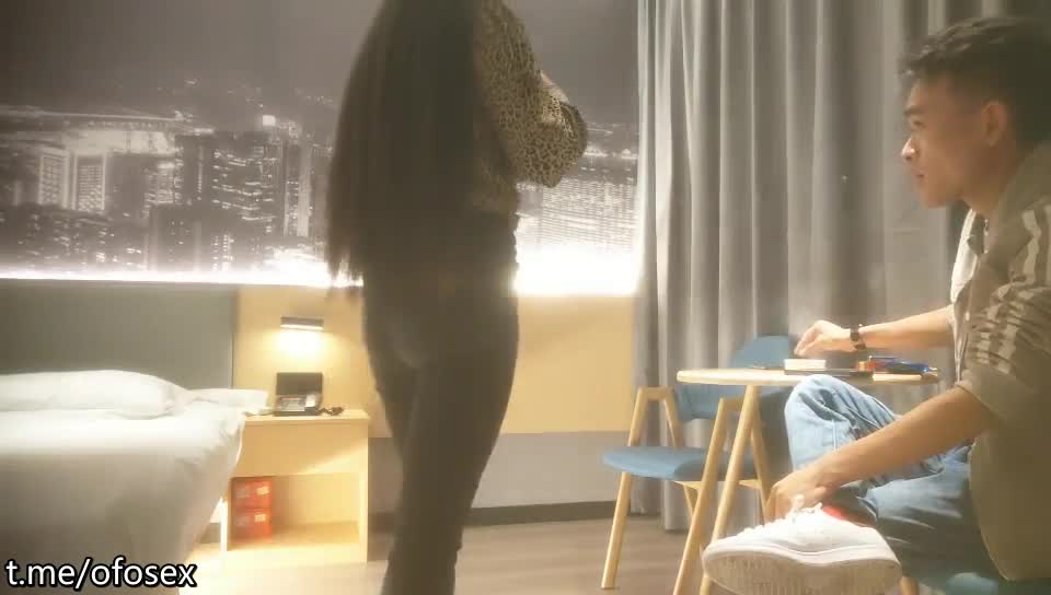 今夜黑皮約外圍，美女，門票118，堅挺美乳翹臀，姿勢繁多一通狂插高潮啦