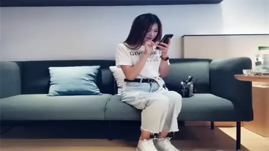 高顏值御姐的精彩吃雞之夜