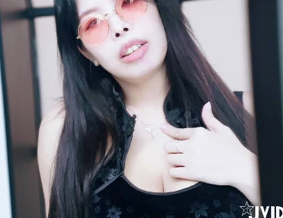 JVID・超級Lcup女刑警色誘頭號通緝犯沒想到反被侵犯結果被高潮了