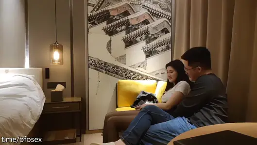 【神剑探花】2K画质。这个外围像谢娜，钞票到手后，任君摆布