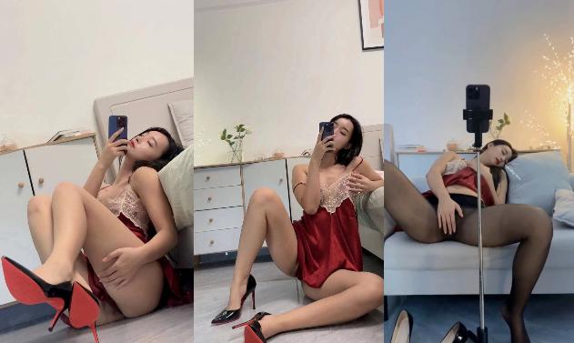 高顏值大奶少婦【瑤瑤】頂級身材反差婊，巨乳翹臀美腿修長居家情趣自拍流出