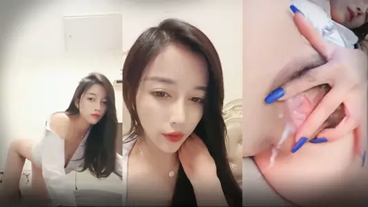 氣質一庫一庫~舔假陽具道具自慰表情很騷、看來是很爽呻吟聲那么的動聽