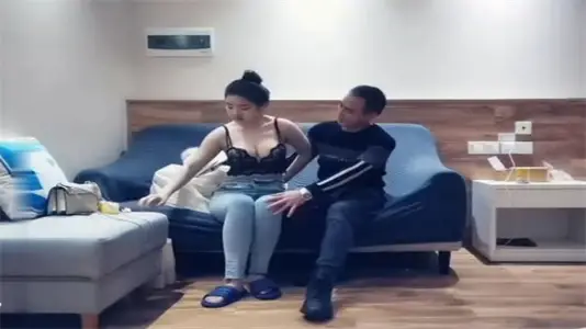 黃先生床上尤物！亮眼車頭燈晃得人慾火焚身，騷穴溼透求硬上