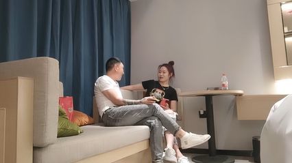 极品探花 约啪足浴店里巨乳御姐美女，温柔细致的口交服务让人忍不住化身打桩机疯狂输出爆操