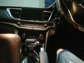 gc翻车王伟哥花了4000元撩到个被家暴离异正好来月经的漂亮美女技师宾馆开房