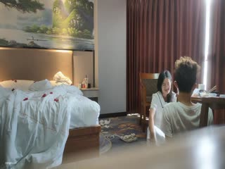 【爱情故事】，泡良大神不服不行，隔几天换个新人，30岁漂亮小少妇，酒店推倒干逼精彩至极