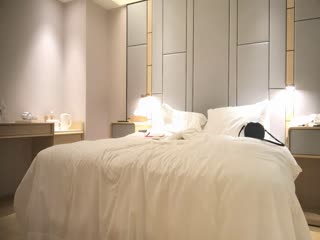 《91沈先生》与高颜值妹子第二炮，近距离拍摄口交手指扣逼抽插猛操