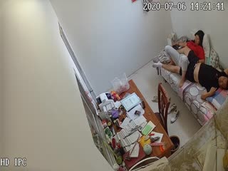 《最牛逼的通奸证据》女老师下午没课在休息室修改作业与教务主任通奸主动摸玩肉棒后入内射