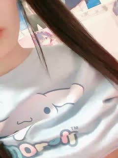 超嫩小萝莉双马尾卡哇伊，娇小身材撩起衣服揉捏贫乳，脱下内裤掰穴特写，超嫩紧致没怎幺被开发过