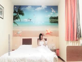 新晋探花劲爆大作【少妇迷魂探花】，上门兼职小少妇，皮肤白皙女人味十足，美乳翘臀温柔体贴，最懂男人玩得好开心