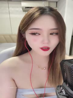 【新人绿播女神下海 库宝宝】逆天颜值比明星都美 极品尤物外表之下还拥有这幺一对G奶美乳