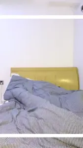 妹子要求舔逼各种姿势体验一番，擡腿侧入最后内射