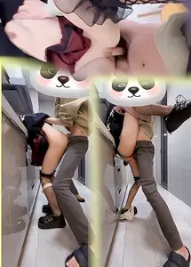 乱伦妹妹，强行按住在厨房吃外面的妹妹，厨房操玩房间操，淫声传遍整个房间UAK