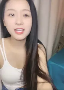 反差骚婊甜美元气女神变成骚货只需要一根肉棒。LvG