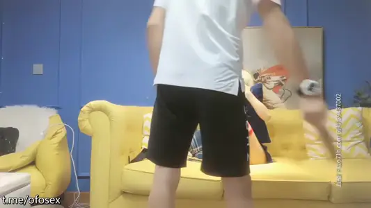 【千人斩探花】约了个扣死普累妹子丁字裤假发，沙发上操掰穴