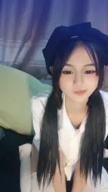 清纯双马尾嫩妹妹！较小身材骚的很！翘起双腿白袜子，揉搓小穴摆弄姿势，翘起美臀摇摆，极度诱惑