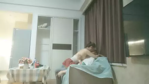 梁先生探花车内口交插入呻吟娇喘