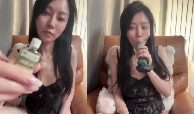 全网疯求的风油精擦逼太空椅上自慰的性感美女原视频