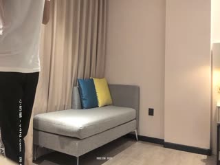 《午夜寻花》约了个黄发嫩穴妹子啪啪，调情一番69口交骑乘后入猛操，呻吟娇喘搞了两炮