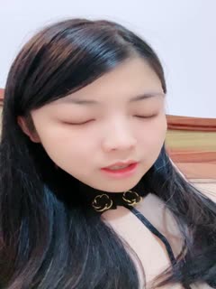 最清纯的学生妹【哎哟团团】穿衬衫系着蝴蝶结~极品巨乳~让人好想扑上去尝尝奶酪！ 1