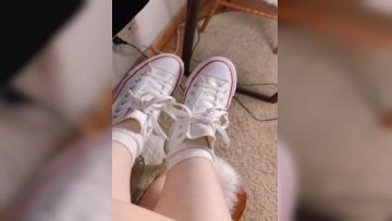 最新自购200元火爆推特小结巴2019新作 小熊背心牛仔裤 三点全露 酷可爱 原版私拍235P 高清720P原版无水印