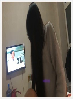 大鸡巴富二代微信RMB约炮高挑长发高气质院校援交妹还...