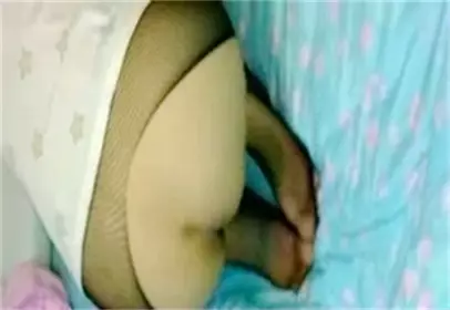 大骚逼老婆开裆网袜制服诱惑