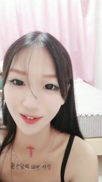 推特纹身痞子男CDN8089私人公寓约炮极品漂亮小美女蒙眼女仆装还说刺激多种体位爆肏内射粉B全部露脸对白清晰