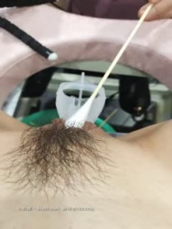 富婆的阴部护理，修逼毛洗阴道，阴部紧缩，逼逼特写讲解，逼逼还带牙专咬大鸡巴，淫词荡语快来了解一下