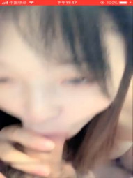 草莓熊11月5日胸推口爆颜射 1