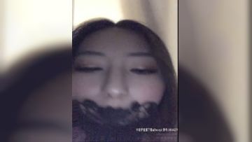 可爱· 曼曼 · 小姐，优雅知性，跳蛋玩起来，粉粉的穴肉流淫水了！