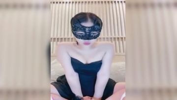 失业的幼师，直播赚外快，酒店被大叔男舔逼，骑上来无套啪啪，跳弹自慰蝴蝶逼第01集