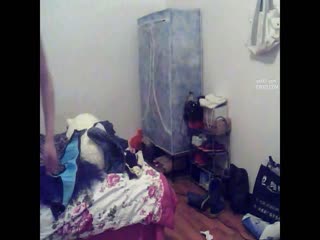 远程控制电脑摄像头偷窥美女同事换衣服 终于欣赏到了她D罩大奶的庐山真面目