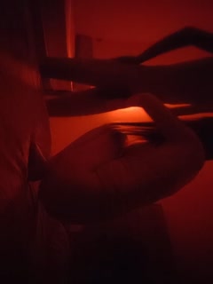 2021_12_4_小黑探花红灯区 ，先买单25分钟200块 ，坐着一群小姐姐挑一个，小黑屋开操，后入猛操这呻吟声绝了