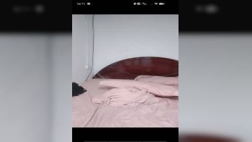 妩媚小女人、肉感十足，美丽动人，舌活热情，被这样含住搅动鸡巴都受不了哦，肉棒大插骚穴！第02集