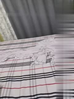 浓眉大眼女神--极品尤物东方空姐大长腿下海，‘谢谢哥哥的小水枪，好想哥哥射进来呀’，丁字裤掰逼穴，揉奶呻吟诱惑！